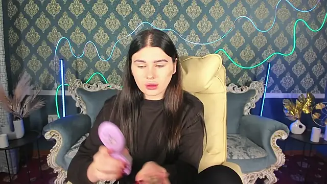 Neyla Charm online show from 11/06/25, 08:02