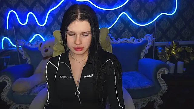 Neyla Charm online show from 10/13/25, 06:53