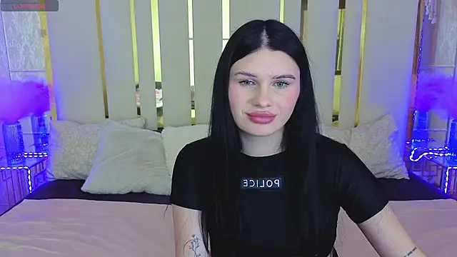 Neyla Charm online show from 11/09/25, 02:21