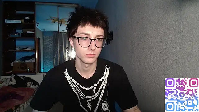 8goat online show from 11/17/25, 04:33