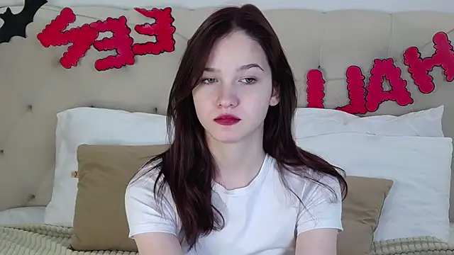 MichelleRoux online show from 11/01/25, 12:43