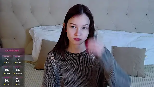 MichelleRoux online show from 11/08/25, 01:36