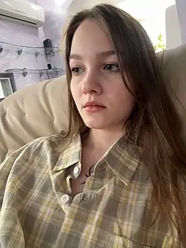 MichelleRoux online show from 09/10/25, 10:58