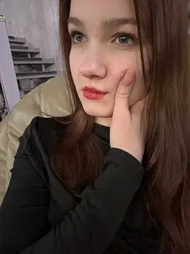 MichelleRoux online show from 01/11/26, 04:58