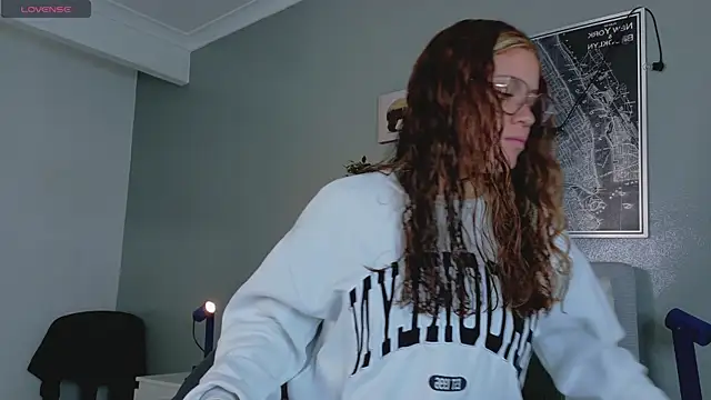 BelaMiller  online show from 10/11/25, 11:44