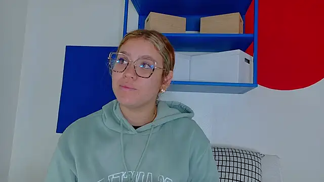 BelaMiller  online show from 10/10/25, 12:17