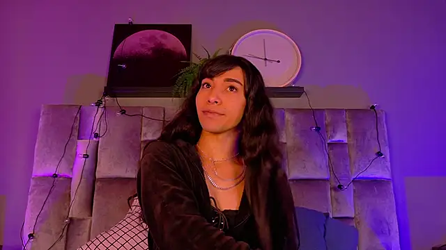 TiffValentinee  online show from 10/26/25, 12:27