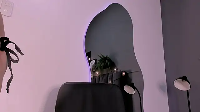 TiffValentinee  online show from 11/08/25, 07:39