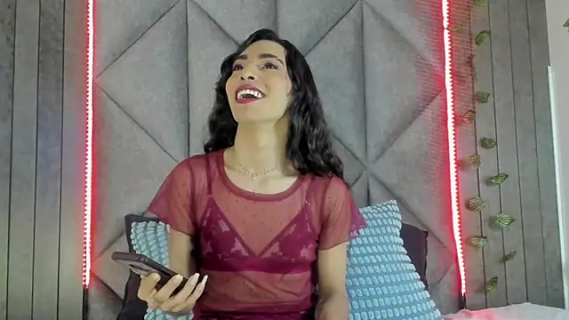 TiffValentinee  online show from 02/25/26, 08:19