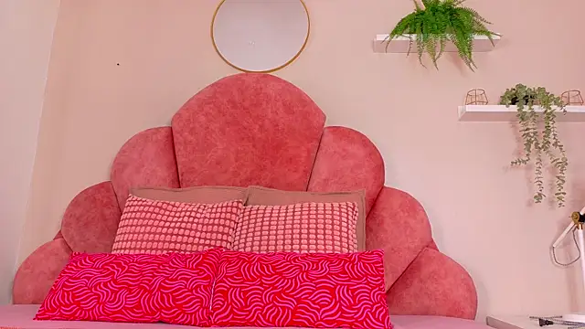 TiffValentinee  online show from 10/10/25, 07:47