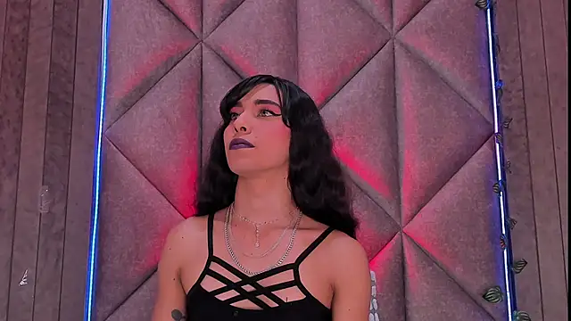 TiffValentinee  online show from 11/01/25, 08:36