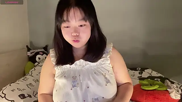 Kittenfishing online show from 10/21/25, 04:28