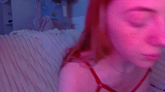 Little-Red21 online show from 12/21/25, 09:15