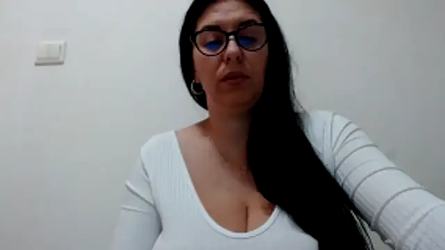 Snapshot of jollene chatting on 10/18/25, 12:29 jollene online show from 10/18/25, 12:29