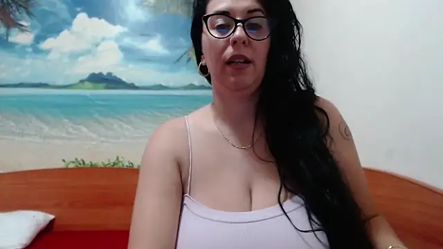 Snapshot of jollene chatting on 10/06/25, 12:17 jollene online show from 10/06/25, 12:17