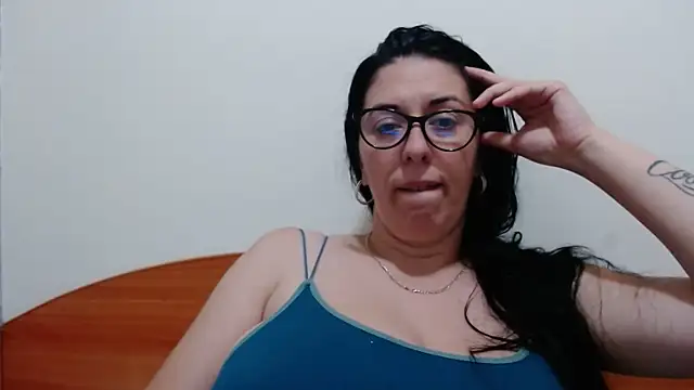 jollene online show from 06/30/26, 02:06