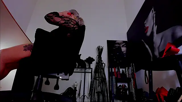 demisweet online show from 02/05/26, 01:56