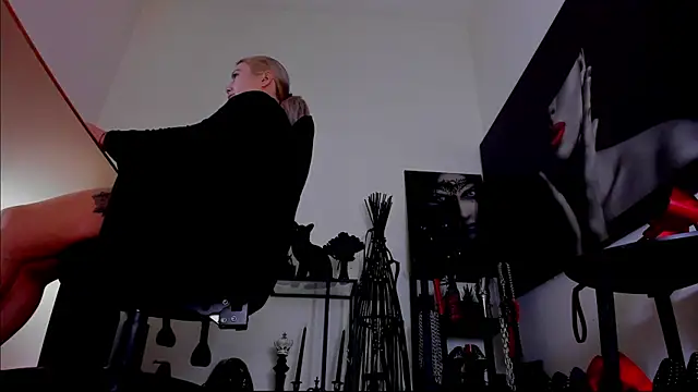 demisweet online show from 02/14/26, 06:35