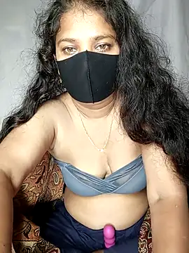 LushVamp online show from 01/18/26, 02:53
