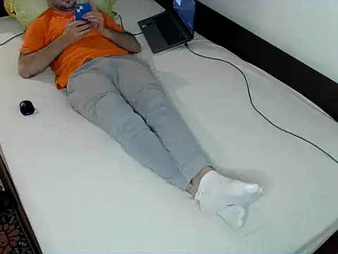 bul boy online show from 04/18/26, 06:32