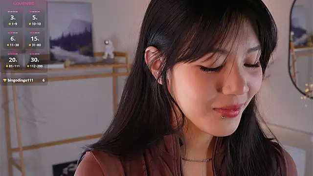 Snapshot of MoiraEger chatting on 11/20/25, 04:18 MoiraEger online show from 11/20/25, 04:18