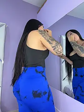 CrisMarulanda online show from 03/29/26, 08:21