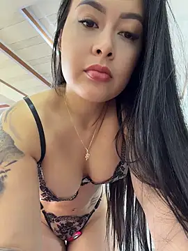 CrisMarulanda online show from 04/08/26, 02:07