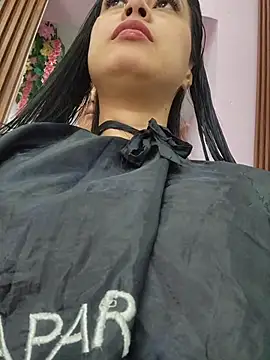 CrisMarulanda online show from 11/19/25, 04:07