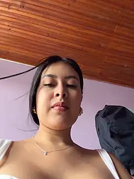 CrisMarulanda online show from 04/20/26, 05:58