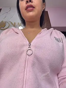 CrisMarulanda online show from 02/11/26, 03:01