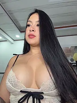 CrisMarulanda online show from 02/10/26, 04:11