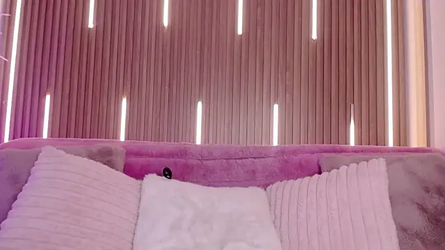 MylaDreams online show from 11/14/25, 03:32