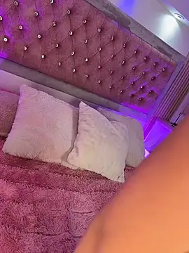 MylaDreams online show from 05/11/26, 03:30