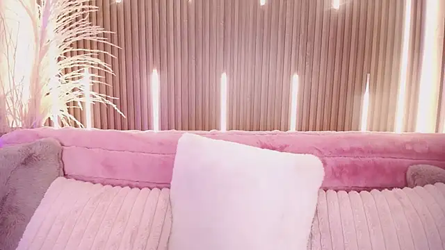 MylaDreams online show from 09/27/25, 03:45