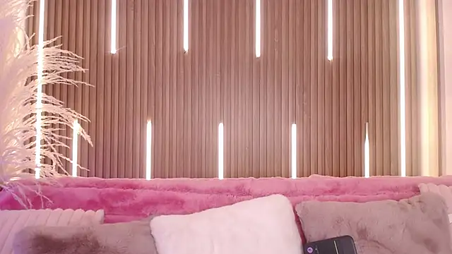 MylaDreams online show from 09/30/25, 03:23