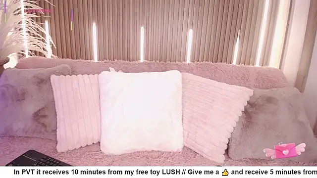 MylaDreams online show from 09/25/25, 03:23