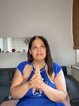 Katherine Leyla online show from 06/20/26, 06:24