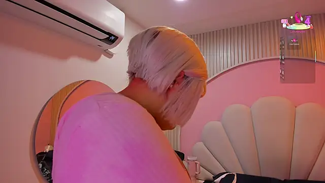 hinata dolly online show from 11/06/25, 11:03