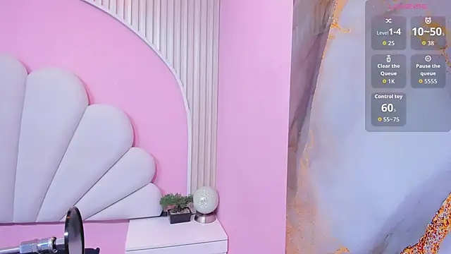 Snapshot of hinata_dolly chatting on 02/28/26, 10:15 hinata dolly online show from 02/28/26, 10:15