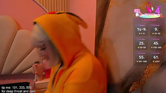 hinata dolly online show from 11/25/25, 11:21