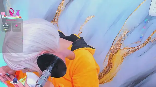 Snapshot of hinata_dolly chatting on 12/21/25, 08:38 hinata dolly online show from 12/21/25, 08:38