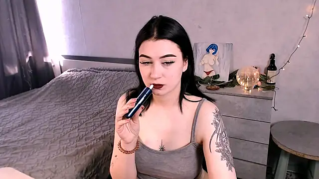 Katie Kiss online show from 04/02/26, 07:37