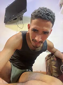 Snapshot of ikaro21 chatting on 09/22/25, 11:44 ikaro21 online show from 09/22/25, 11:44