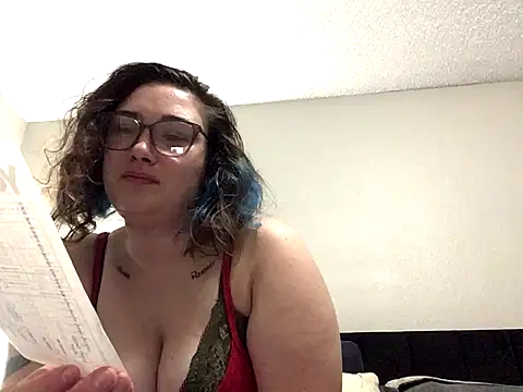paigeycakes online show from 11/16/25, 03:33