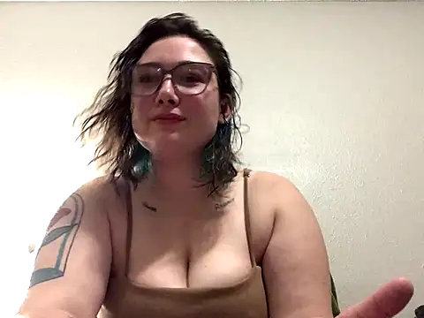 paigeycakes online show from 10/29/25, 02:43