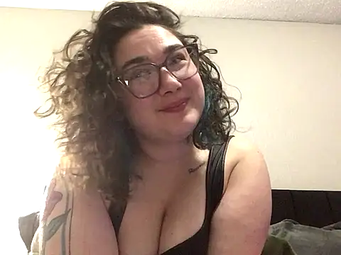 paigeycakes online show from 12/20/25, 05:32