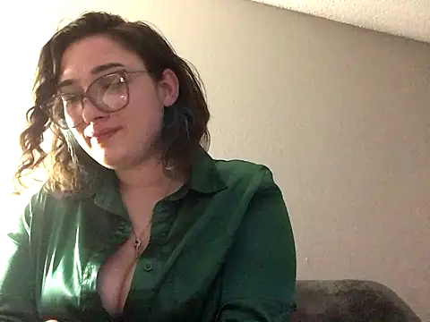 paigeycakes online show from 10/15/25, 03:05