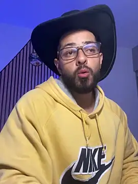 Snapshot of magnumchris chatting on 02/03/26, 10:48 magnumchris online show from 02/03/26, 10:48