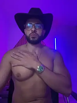 Snapshot of magnumchris chatting on 02/18/26, 03:15 magnumchris online show from 02/18/26, 03:15