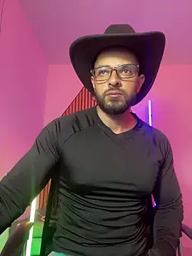 Snapshot of magnumchris chatting on 02/23/26, 10:27 magnumchris online show from 02/23/26, 10:27